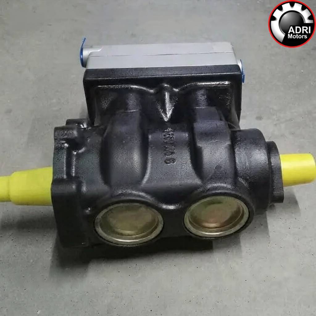 Двоциліндровий Компресор HOWO / Хово VG1560130080