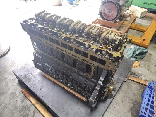 Isuzu 6HK1 Engine