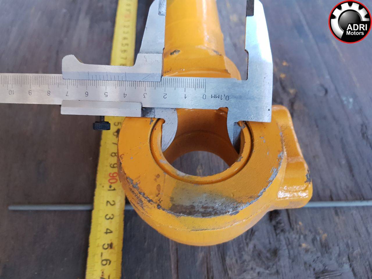 Гідроциліндр підйому ковша ZL-20 для навантажувача