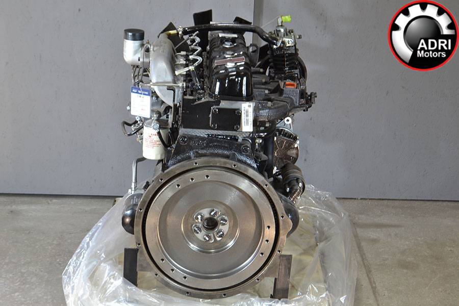 Дизельний двигун Yunnei YN33 в зборі