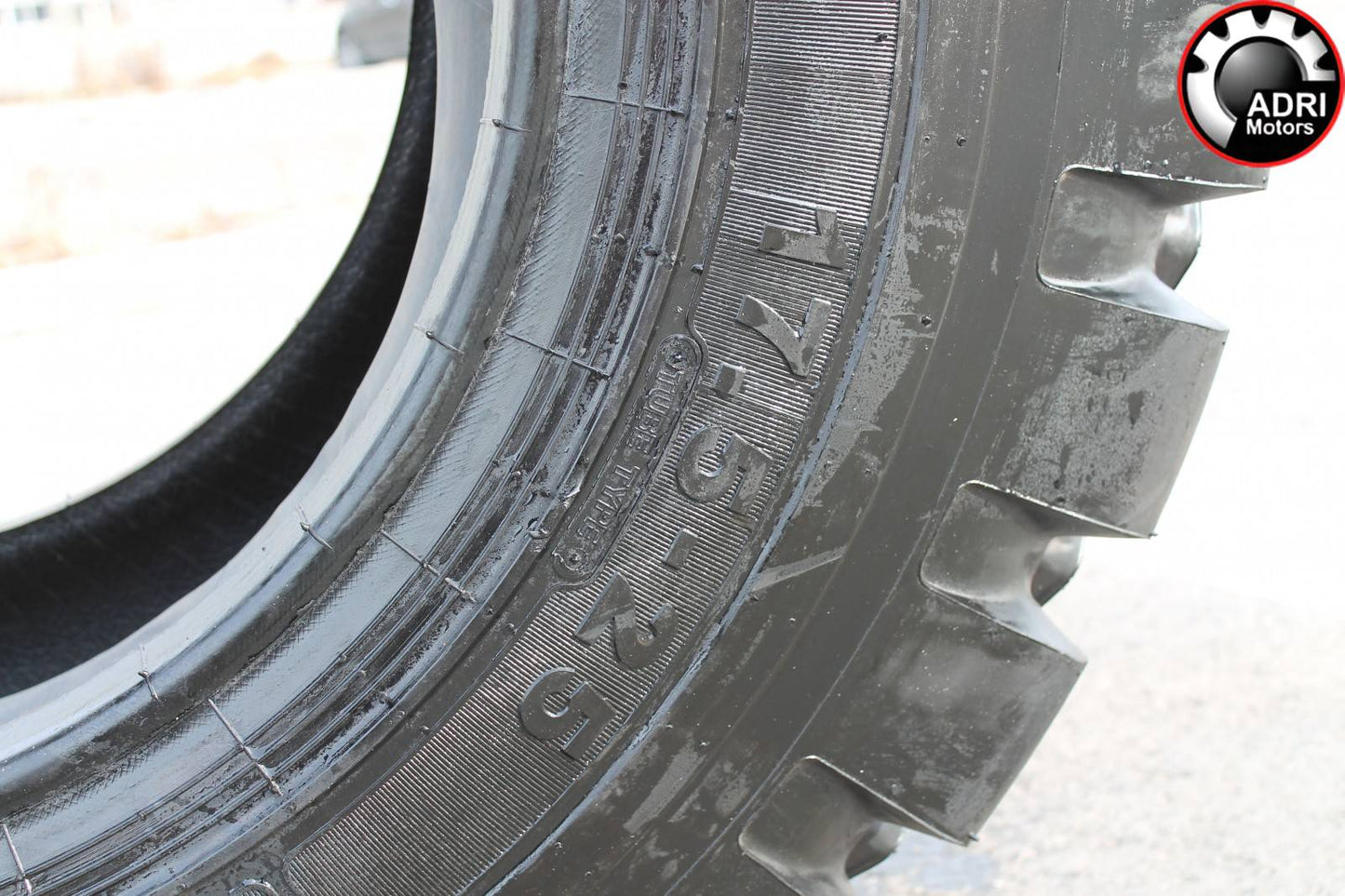 Купити гуму в Україні шини 17.5 25 для навантажувач