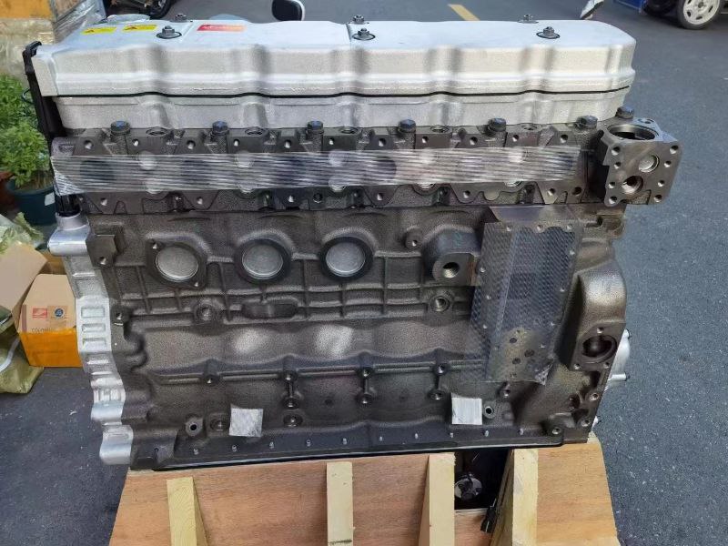 High-Quality Komatsu SAA6D107E-1 Engine Replacement for Excavators PC200-8, PC220-8