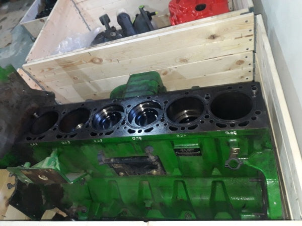 John Deere 13.5L Engine – Turbocharged Diesel for High-Horsepower Wheeled Tractors