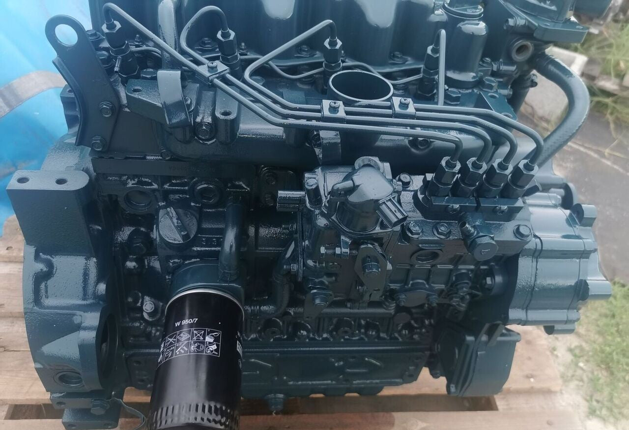 Kubota V3300 Engine