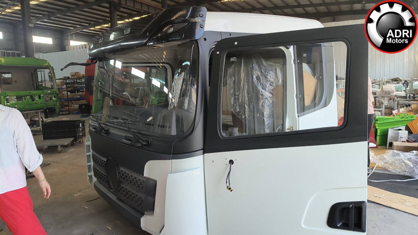 Біла кабіна тягача Шакман X3000 для вантажівки в Україні